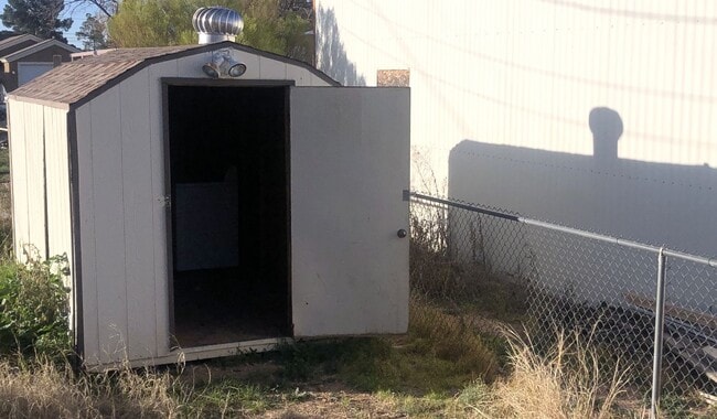 Building Photo - Great New Kingman 2+2 Split Floor plan!