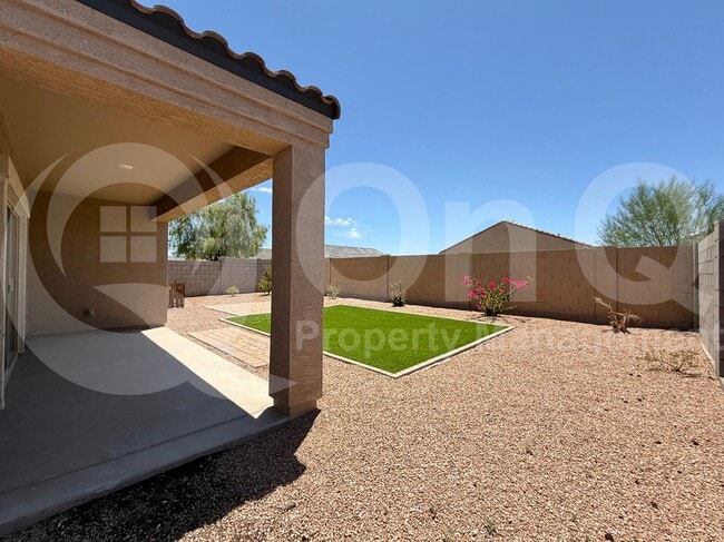 Building Photo - 2455 E Alida Dr