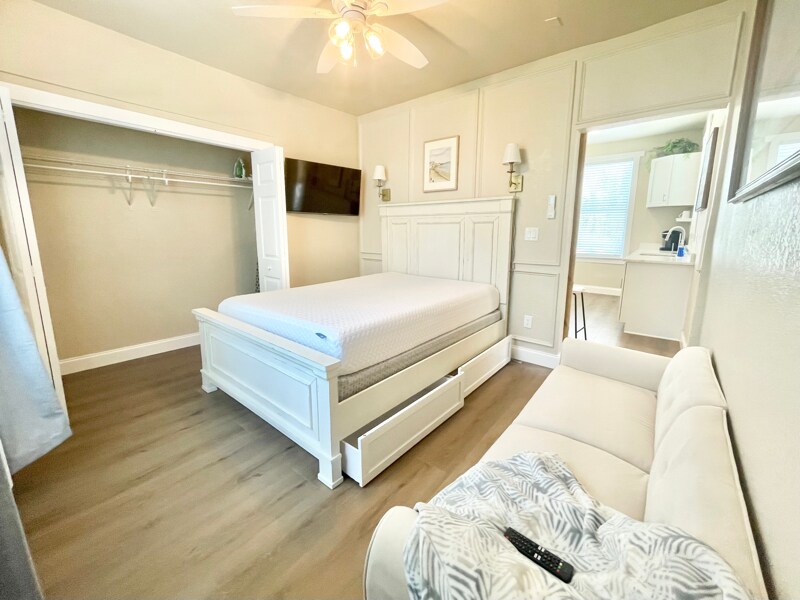 Building Photo - 7700 Boca Ciega Dr