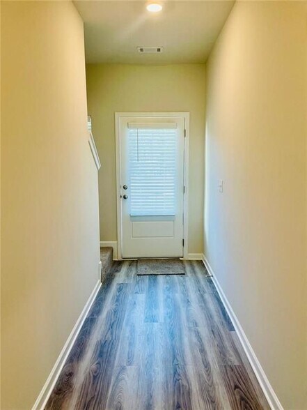 Building Photo - 4218 Oakwood Ter Ct