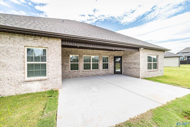 Building Photo - 117 Harper Ln