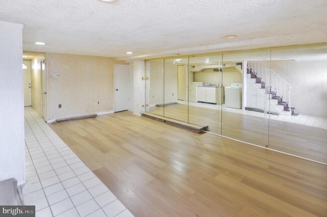 Building Photo - 2019 S Etting St
