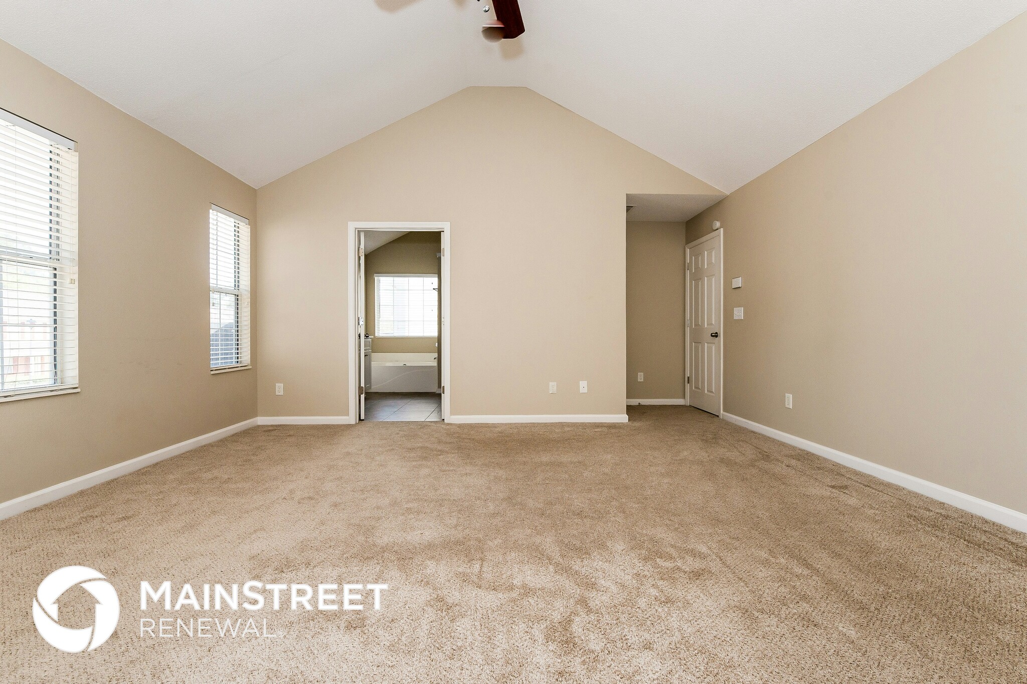 Building Photo - 473 Hillandale Park Dr