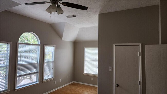 Building Photo - 6819 Highwind Bend Ln