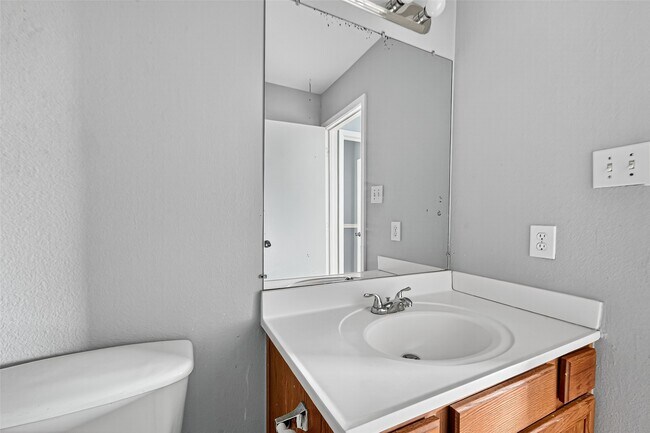 Building Photo - 20721 Patriot Park Ln