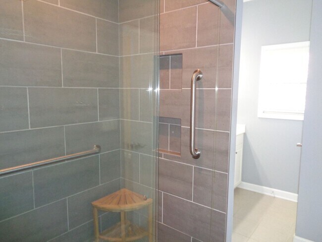 Building Photo - APPLICATION PENDING-Clemmons-Lovely Patio Home with Sunroom