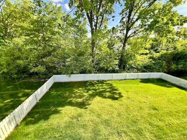 Building Photo - 473 Park Vista Dr