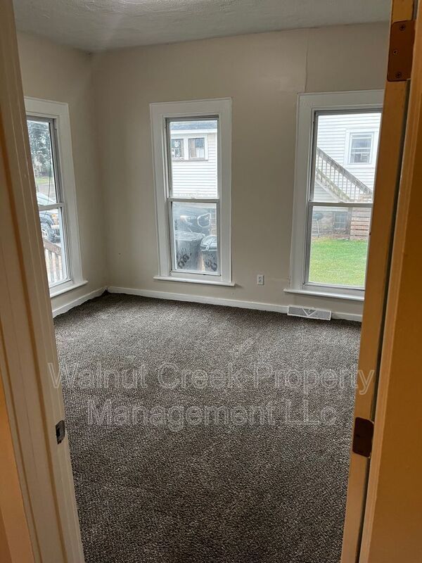 Building Photo - 362 Furnace St