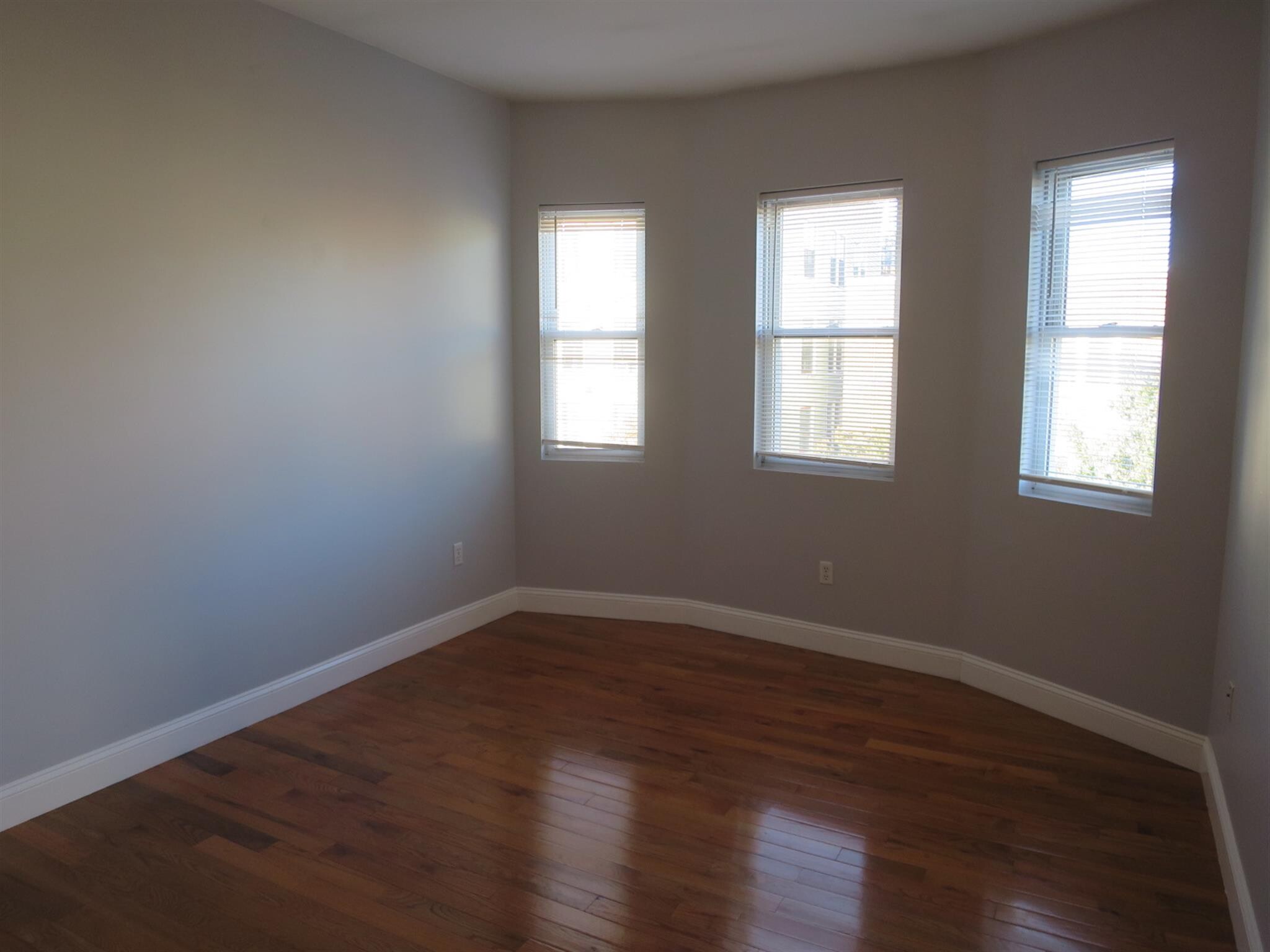 Building Photo - 360 Somerville Ave