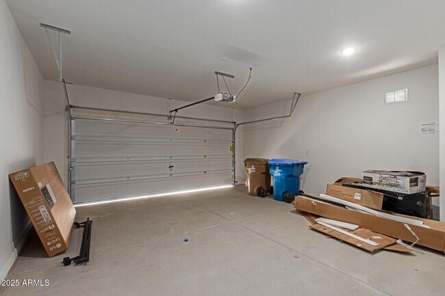 Building Photo - 20004 W Badgett Ln