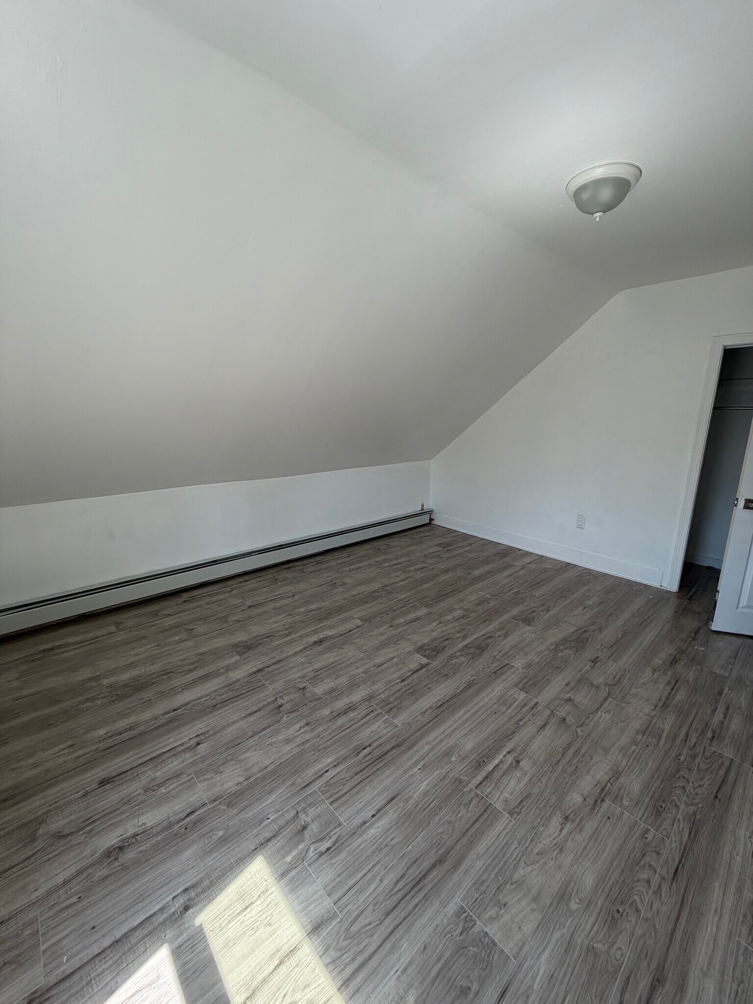Building Photo - 30 Pekin St