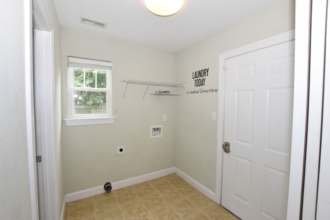 Building Photo - 4923 Krick St