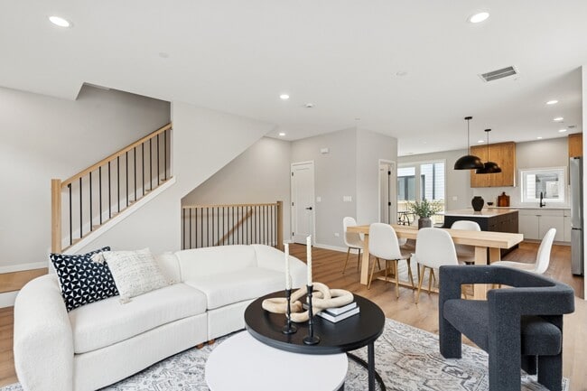 Building Photo - Forest Park - New Construction Luxury Townhomes!