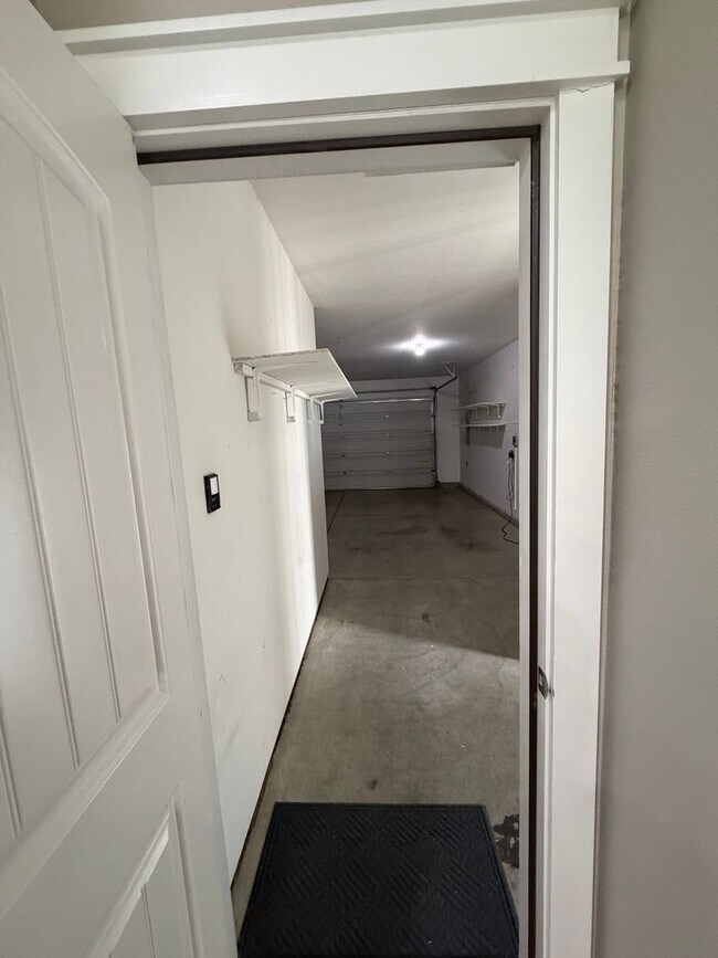 Building Photo - Jayden Village Sub: 4 Bedroom 2 Bath with Community Pool Ten Mile and Ustick
