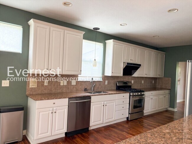 Building Photo - 7549 Ashley Meadow Dr