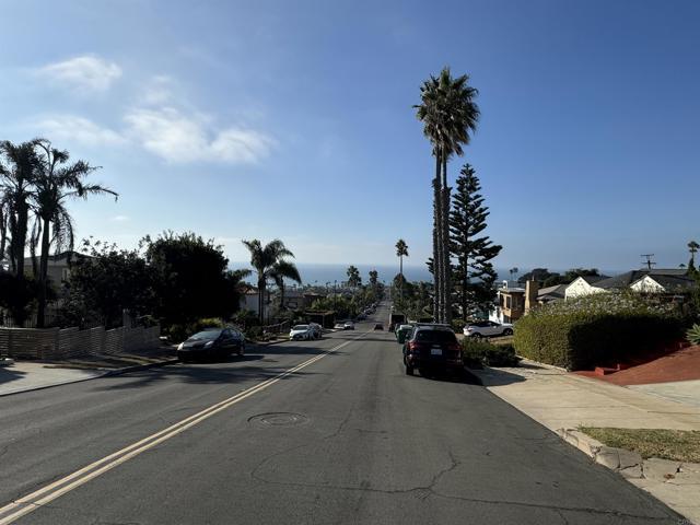 Building Photo - 4444 Orchard Ave