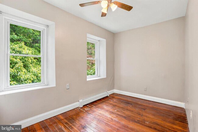 Building Photo - 4441 Silverwood St