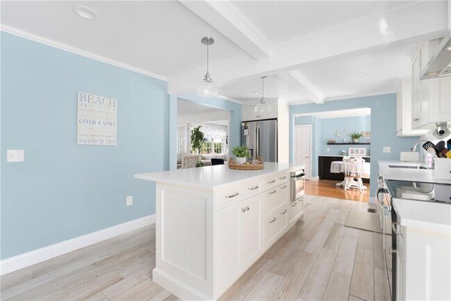 Building Photo - 73 Merton Rd