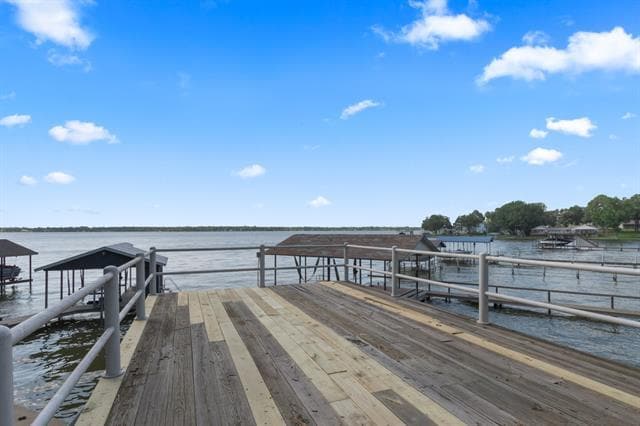 Building Photo - 323 Dyer Cir