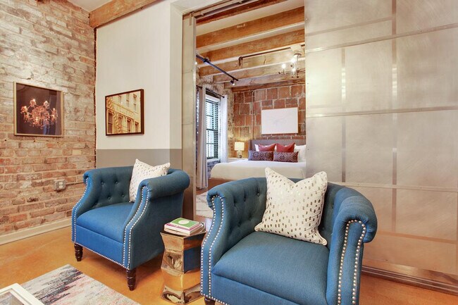 Building Photo - 1041 Constance St