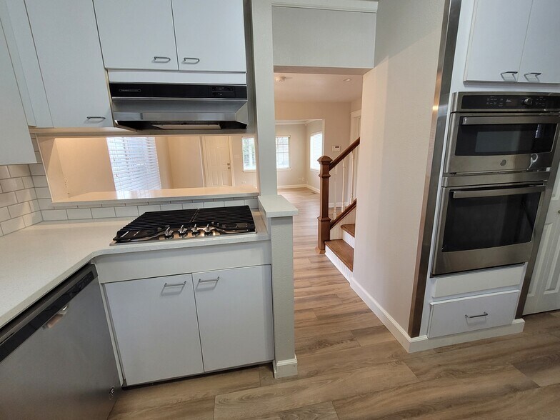 Building Photo - 2506 State St