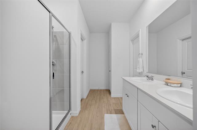 Building Photo - 1304 Rousseau Dr