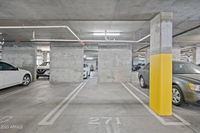 Building Photo - 2511 W Queen Creek Rd