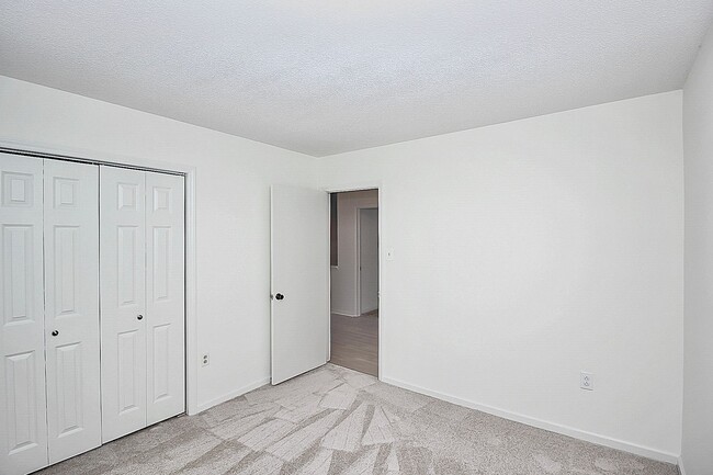 Building Photo - Exquisite South Charlotte Ranch, Move-In R...