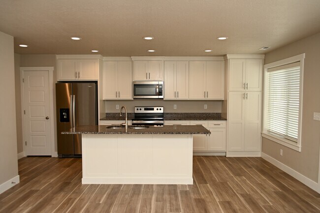Building Photo - 2782 W 4140 S
