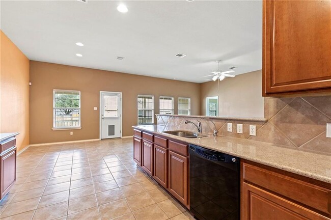 Building Photo - 354 Camelia Pkwy