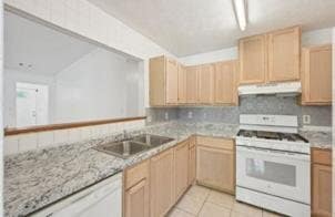 Building Photo - 742 Redland Dr