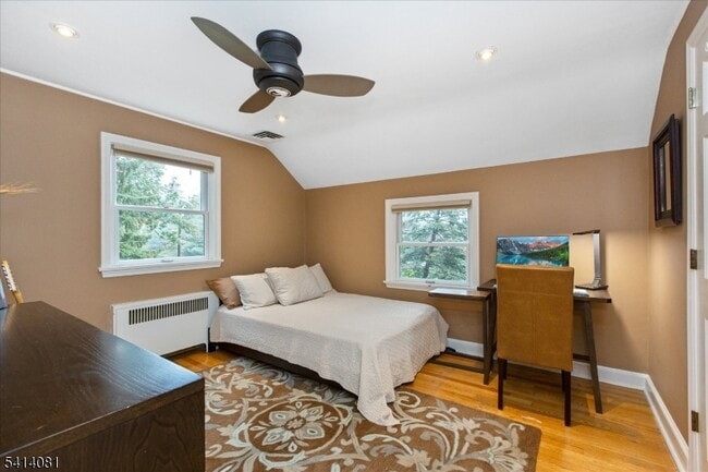 Building Photo - 460 Grove St