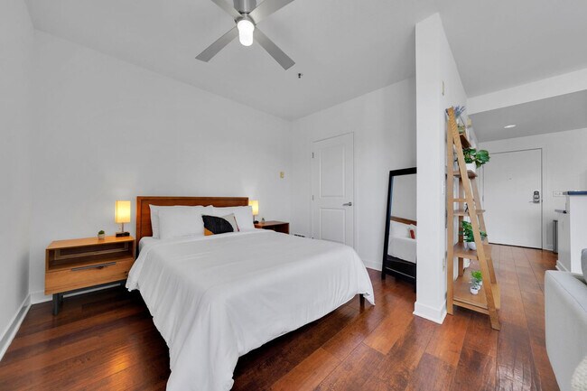 Building Photo - 355 Berry St