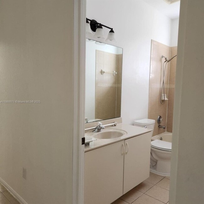 Building Photo - 2155 NE 3rd Ct