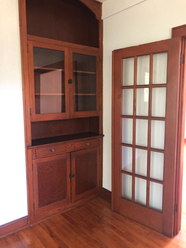 Building Photo - 800 N Mound St