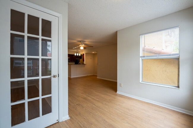 Building Photo - 5156 Conroy Rd