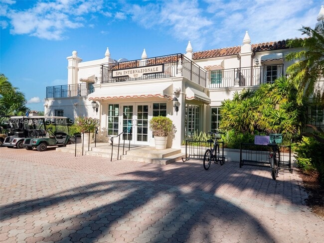 Building Photo - 5245 Fisher Island Dr