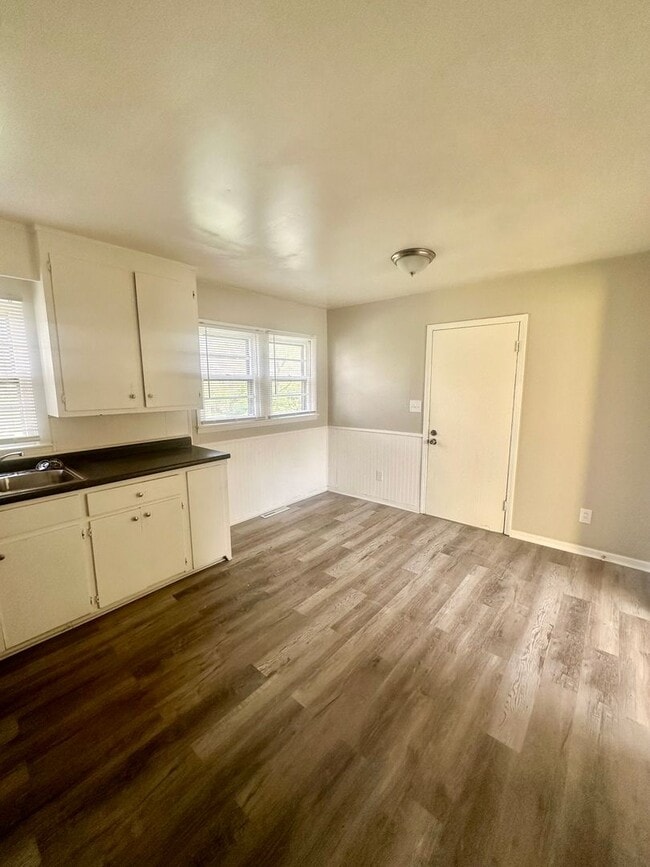 Building Photo - Ranch Style 3 Bedroom Home For Rent