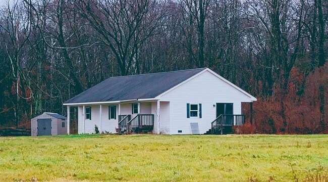 Primary Photo - 300 Baxtertown Rd
