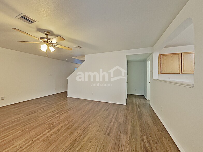 Building Photo - 1326 Hunt Crossing