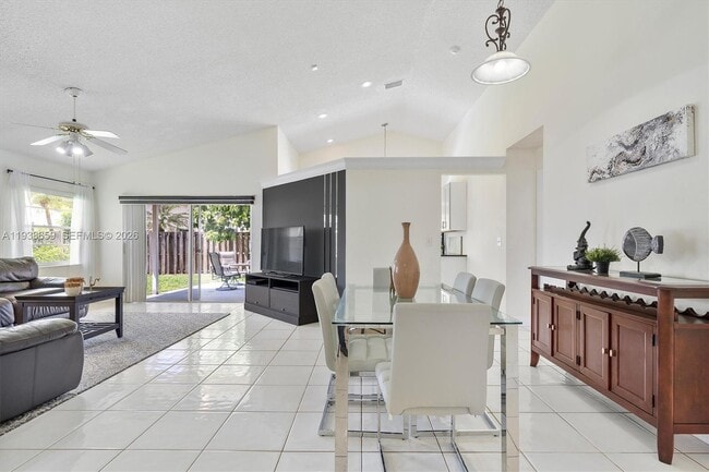 Building Photo - 12265 NW 32nd Manor