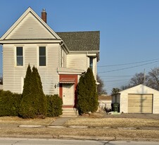 Building Photo - 321 Cedar St