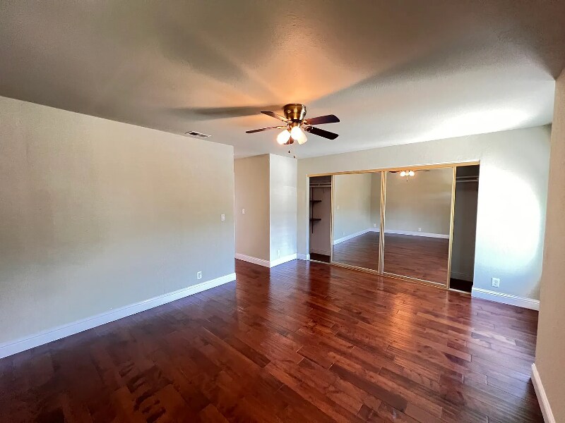 Building Photo - 6976 Claywood Way
