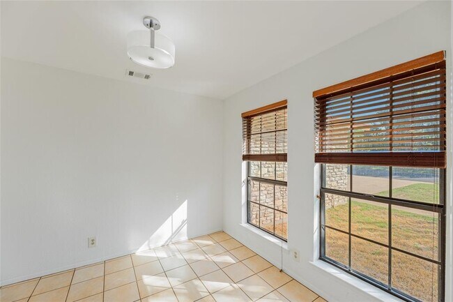 Building Photo - 13406 Effingham St