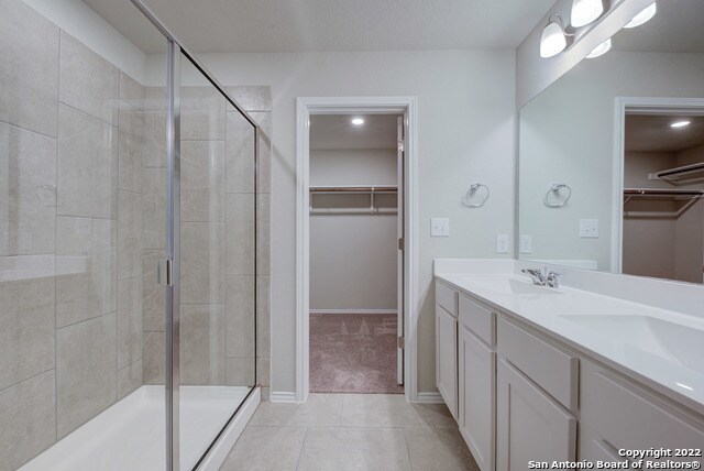 Building Photo - 2532 Ayers Dr