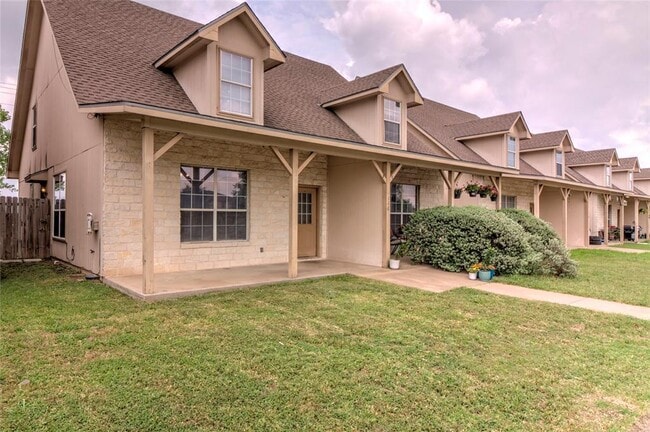 Building Photo - 126 Sandstone Dr