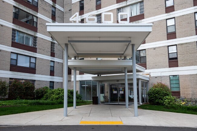 Building Photo - 4600 Duke St
