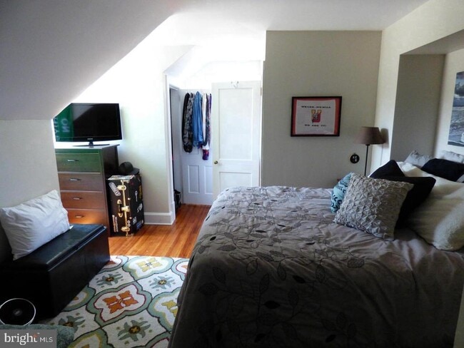 Building Photo - 718 Church Hill Rd