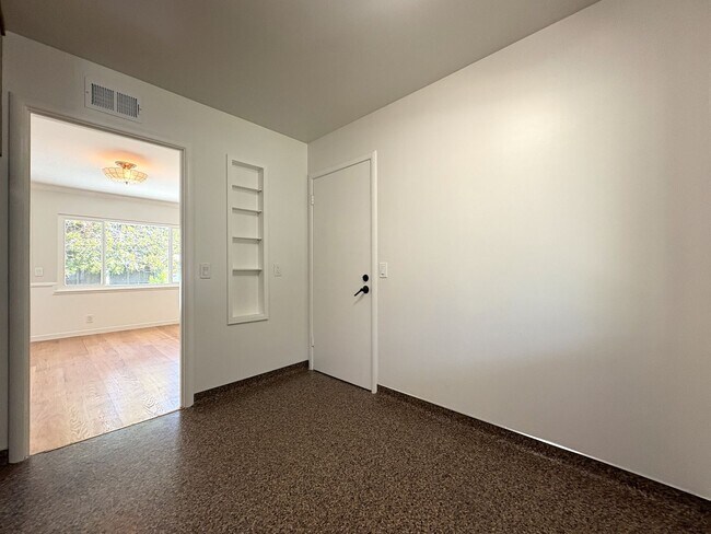 Building Photo - Charming 3BR/2BA Home in West Menlo Park