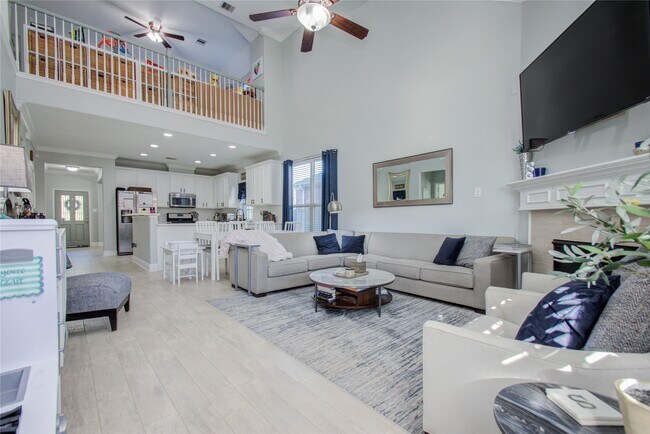 Building Photo - 19 Canterborough Pl